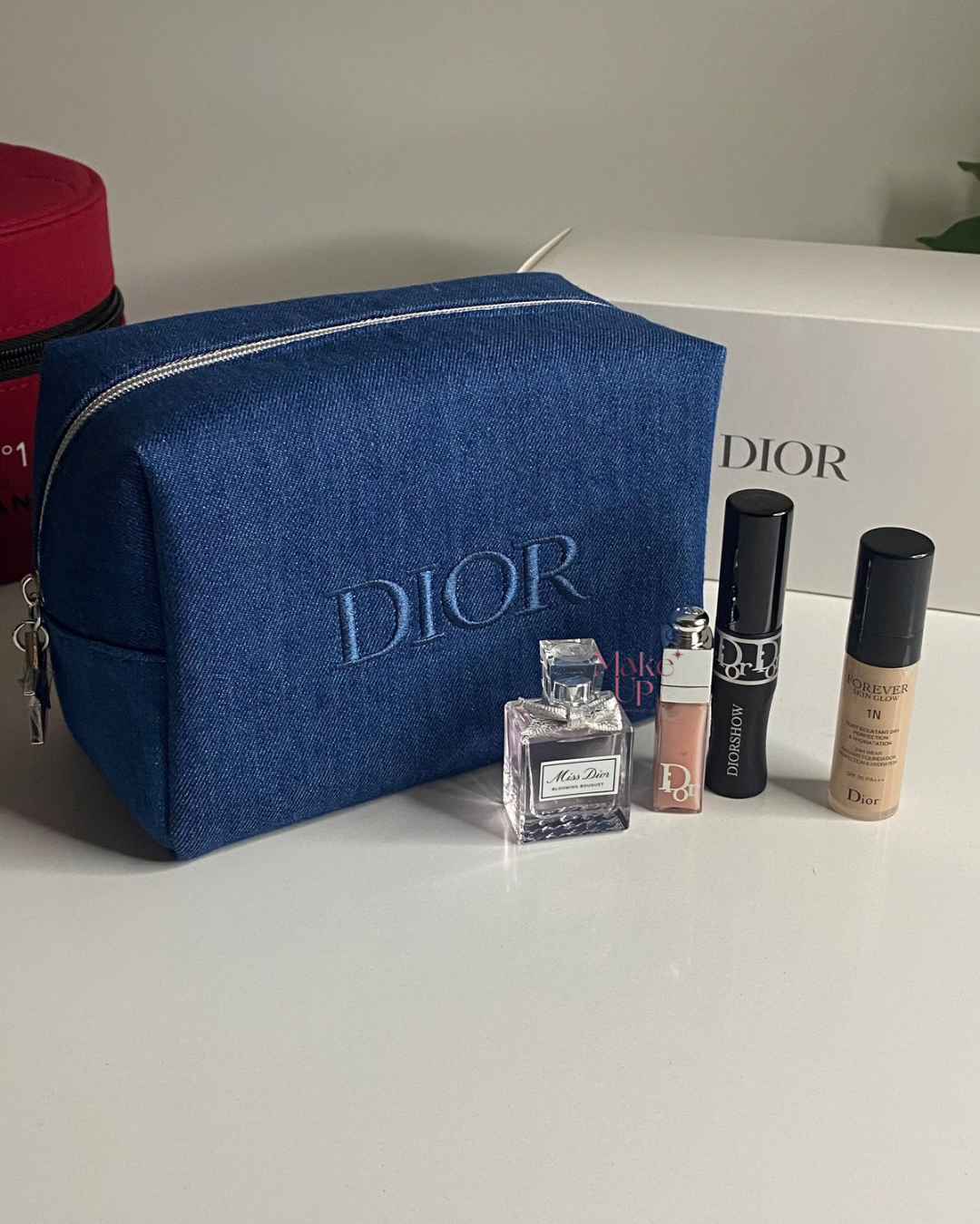 Makeup bag offers and samples