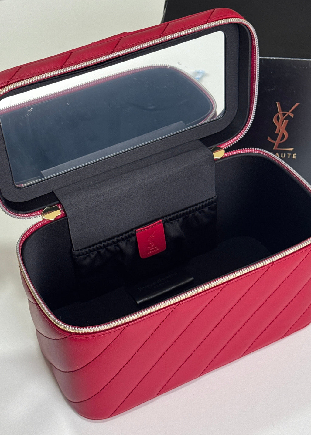 Vanity Red Makeup Case With Mirror