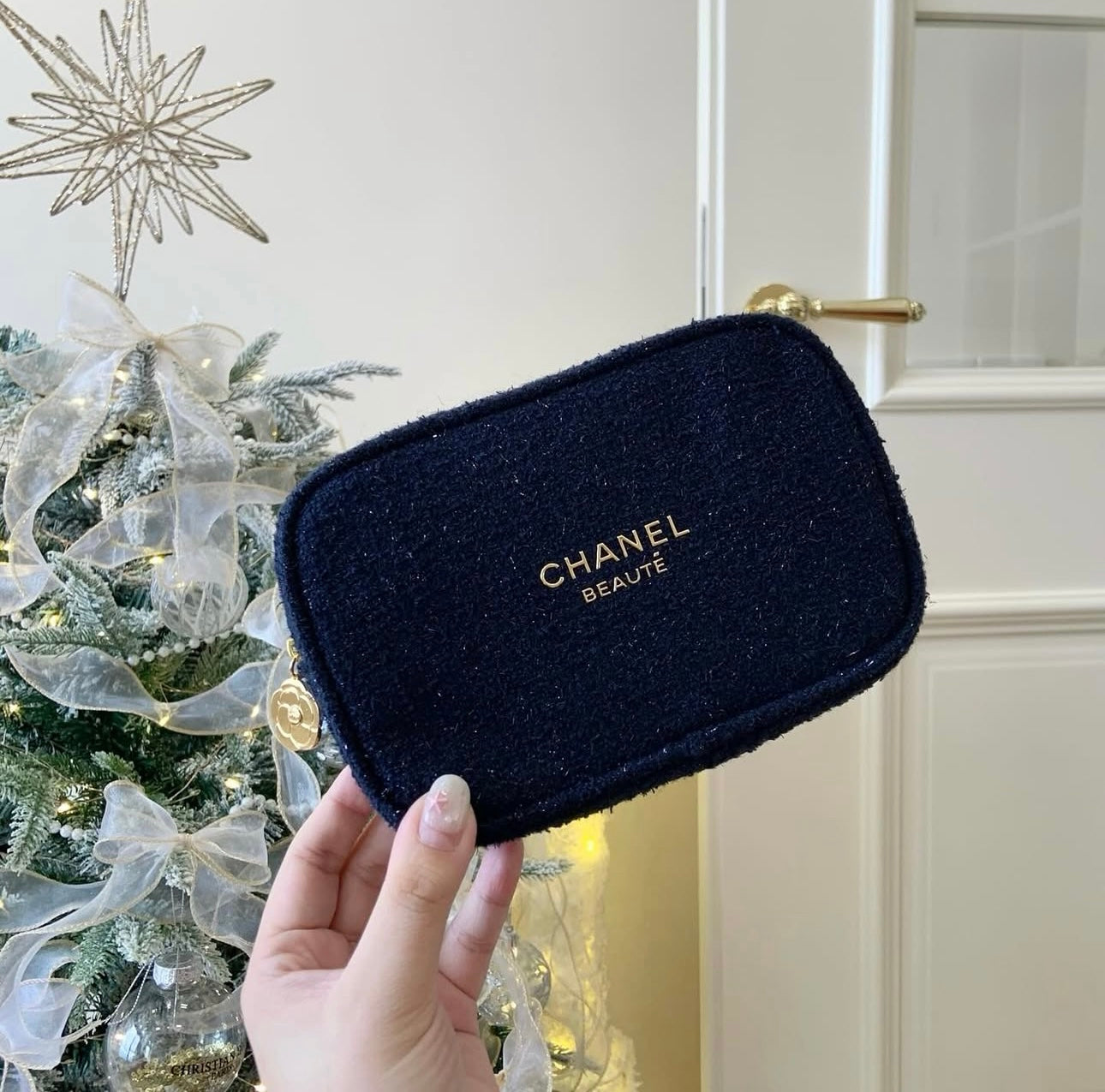 Holiday 2025 Pouch - Navy – Makeup Product ae