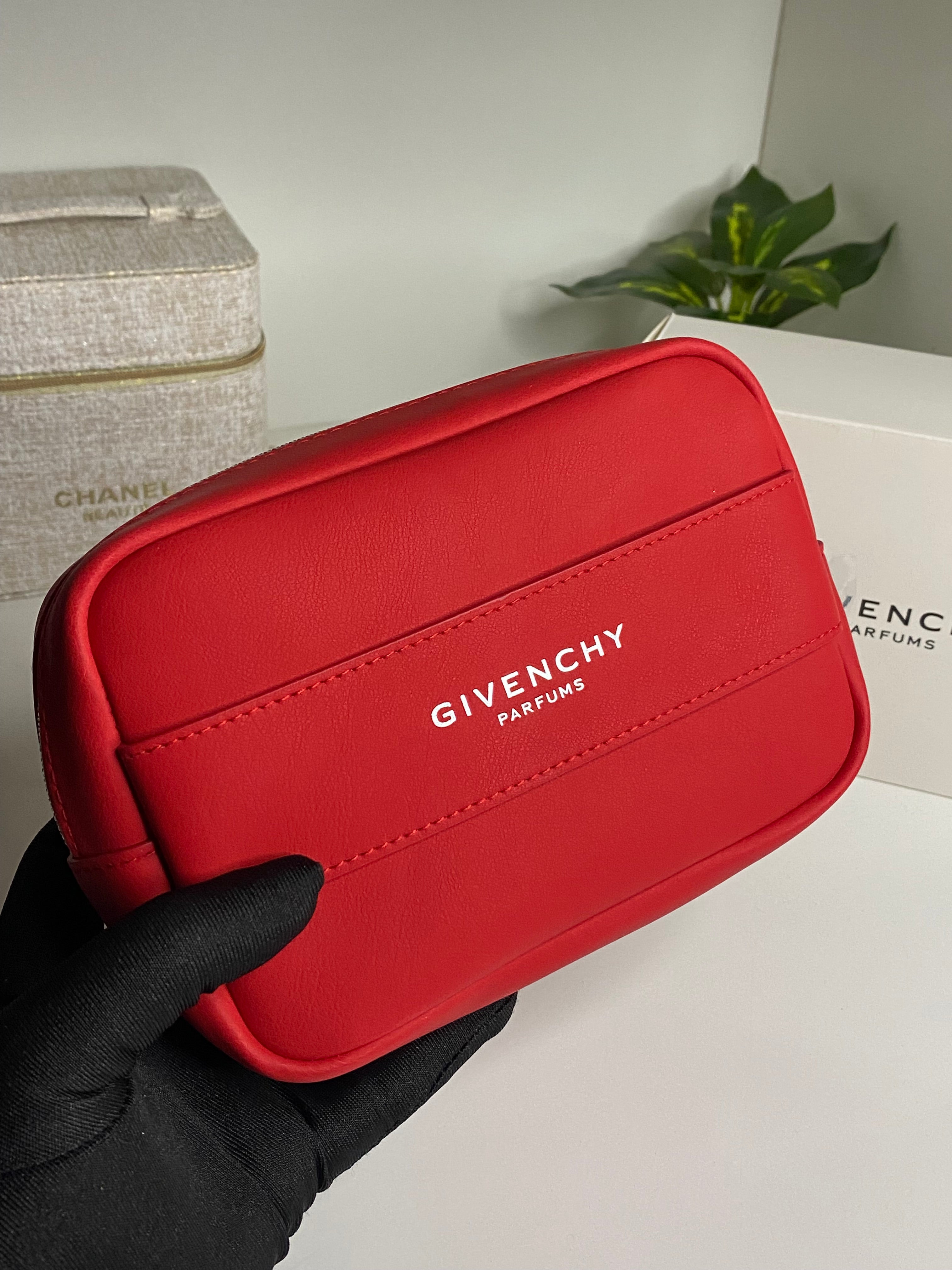 Givenchy pouch clutch online