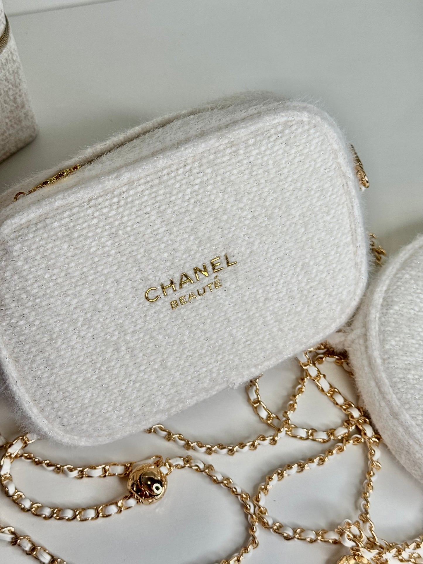 Chanel Beauty Holiday Bag/Pouch 2024 Edition