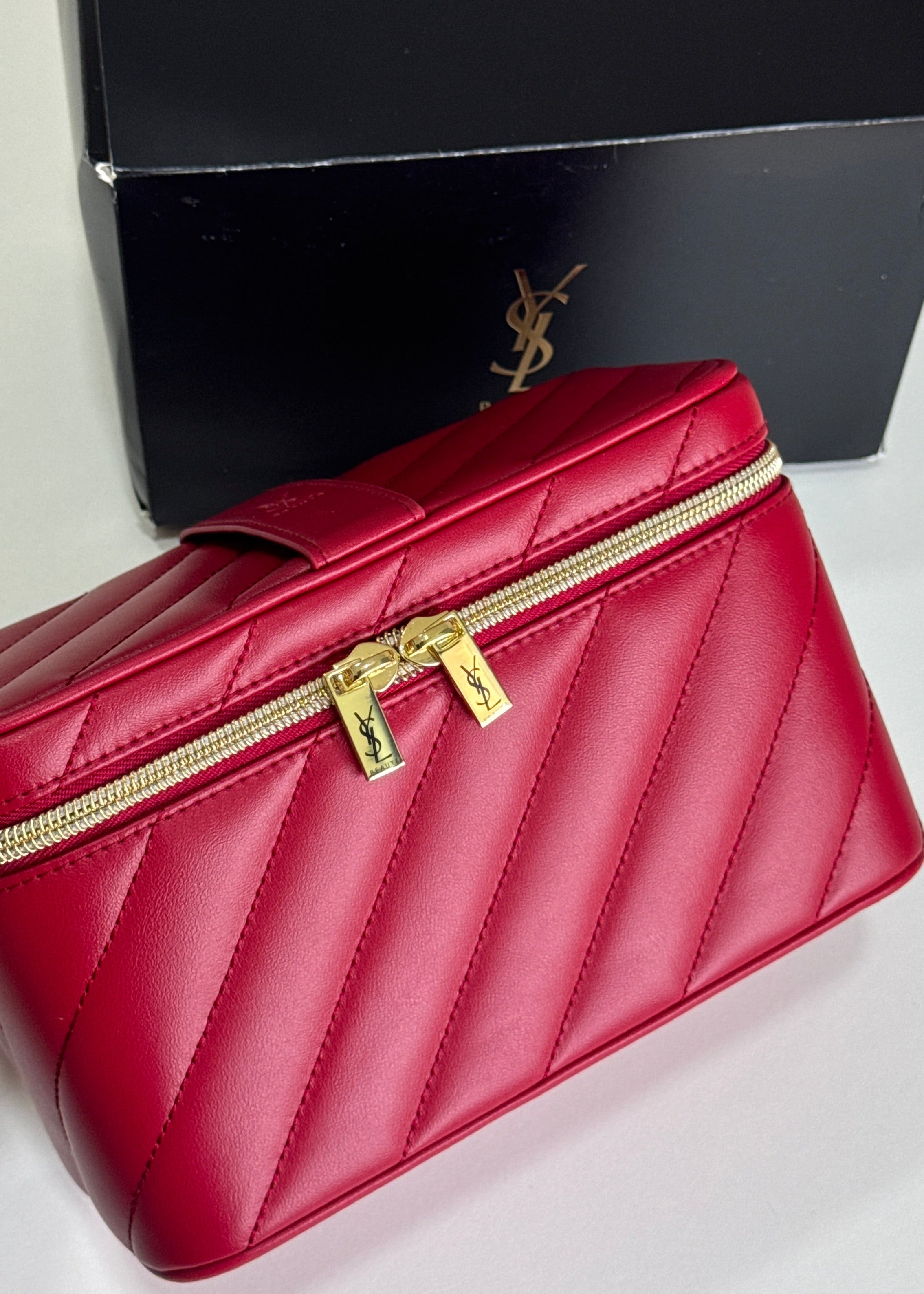 Vanity Red Makeup Case With Mirror
