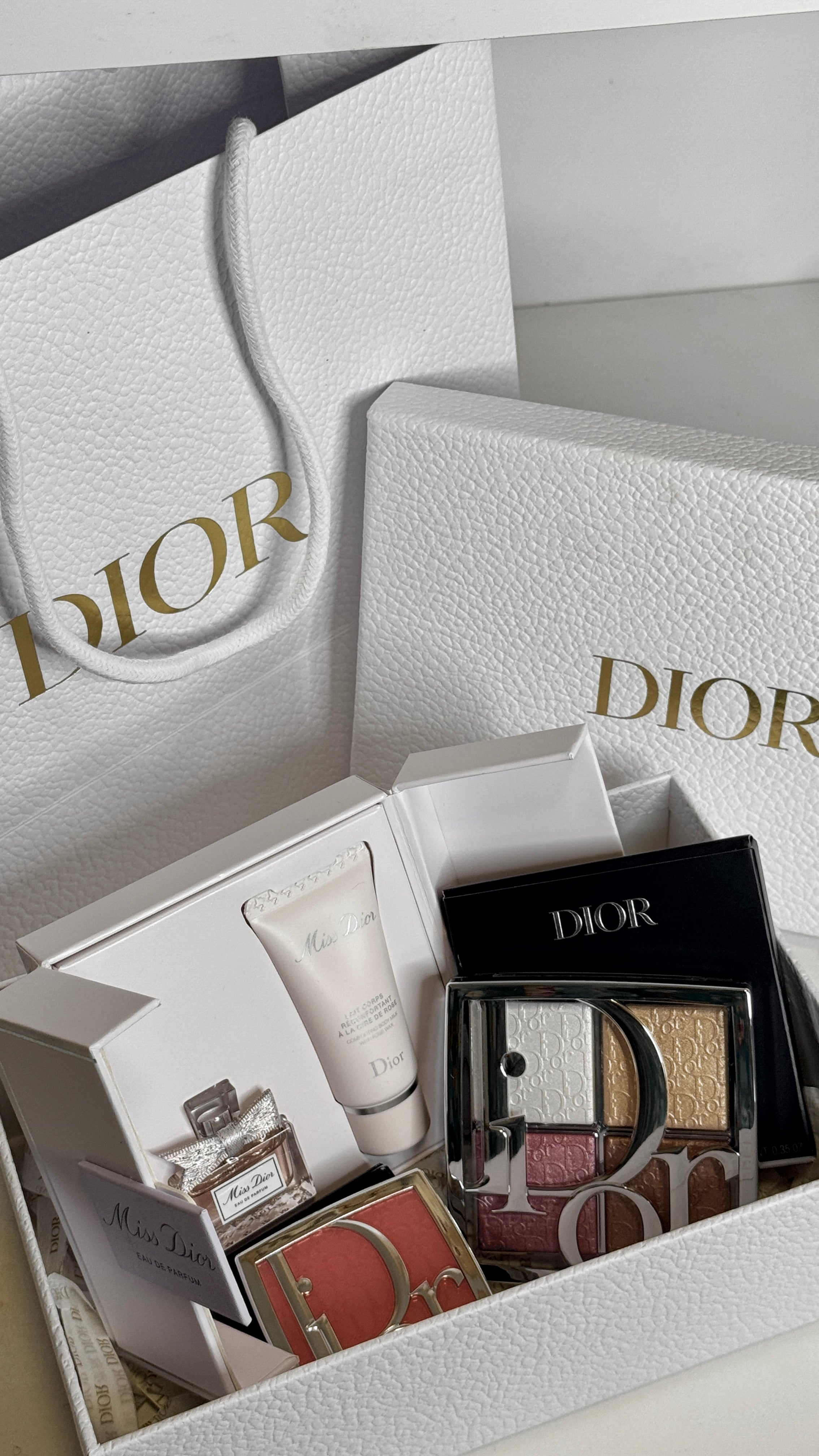 Glow Box - Gift Box
