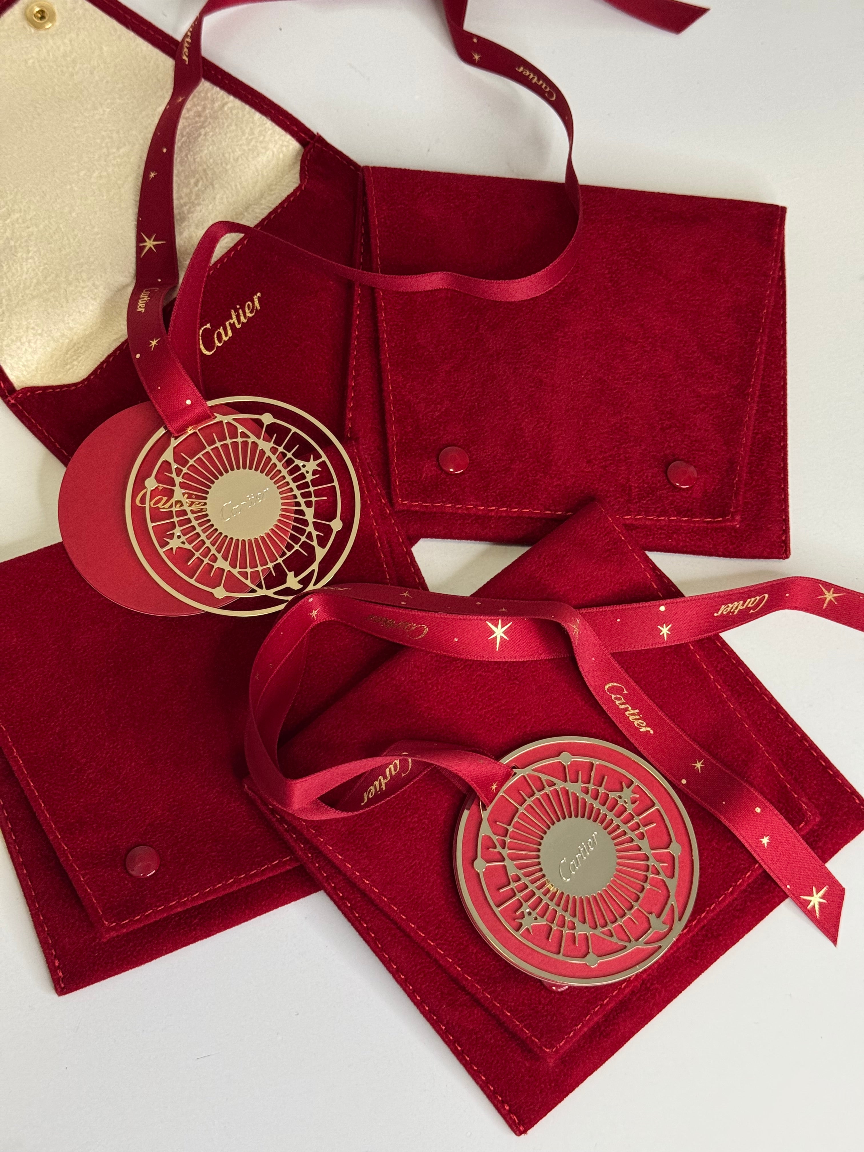 Holiday Ribbon/Charm with Pocuh