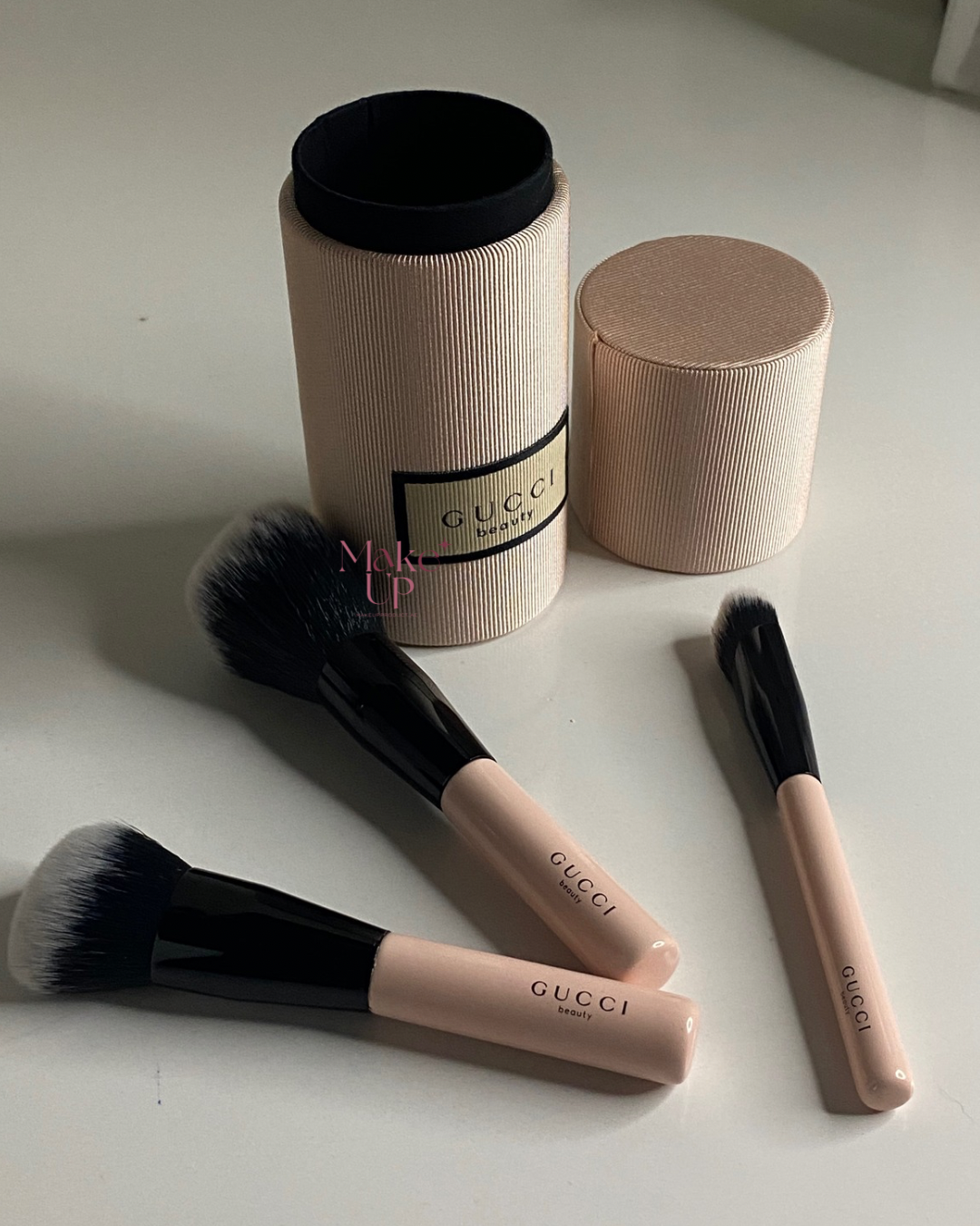 Gucci Brush Holder & Makeup Brush Set