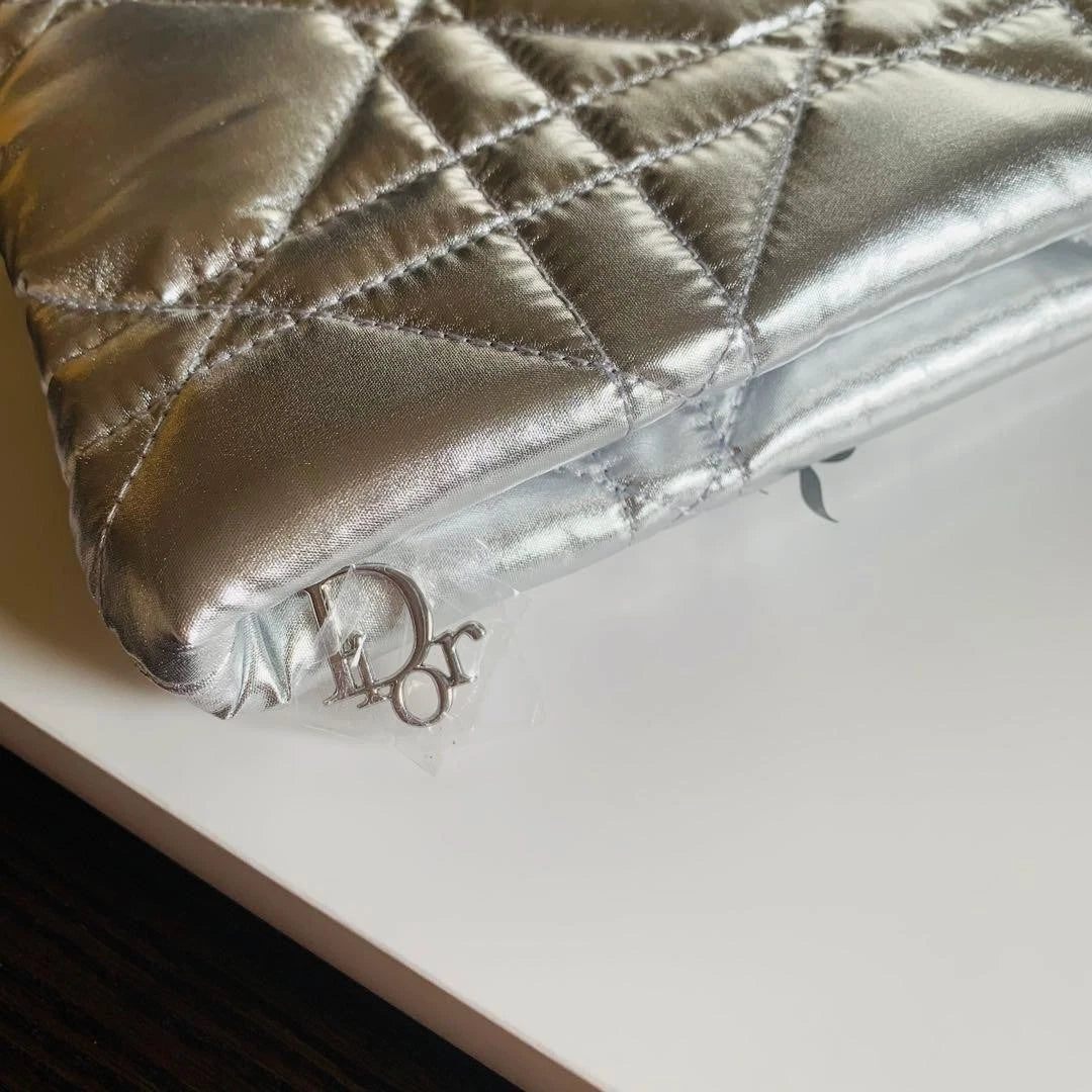 [Pre-Order] Silver Pouch